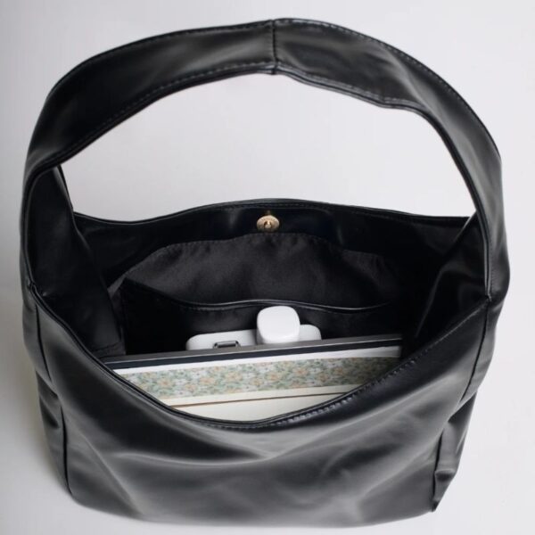 VIVIABAG-PRODUCTS-EDITION_9.jpg Soft Hobo Shoulder Bag - LOLA
