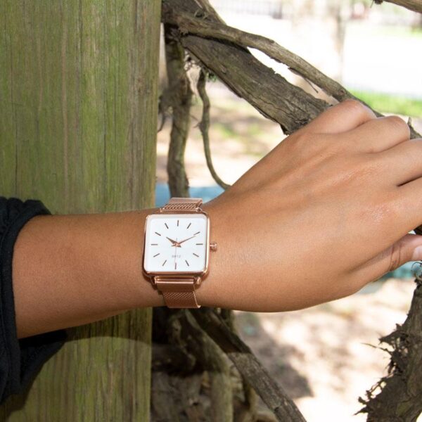 w9493_1500x_142ad5e8-8fbe-43ca-b4ac-971131005149.jpg Rose Tone Magnetic Fashion Watch
